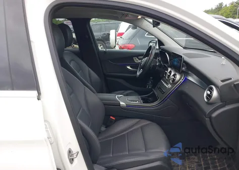 2022 Mercedes-Benz Glc 300 4Matic Suv z USA, uszkodzony, nr VIN W1N0G8EB8NV368174